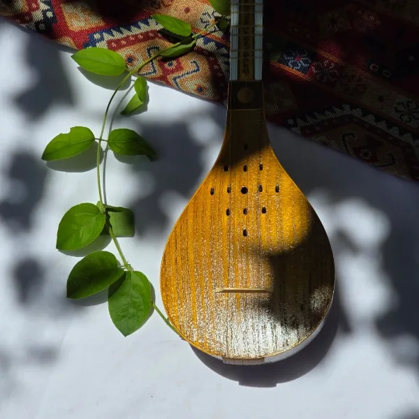 سه‌تار مدل رودسته معرق 03